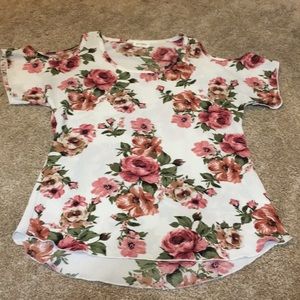 🌈(2 for $20) Cold shoulder top